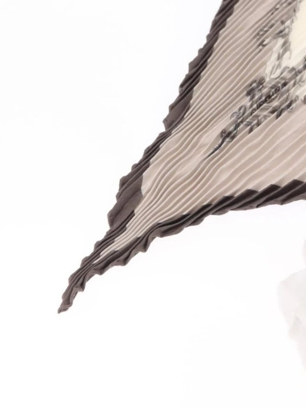 HERMES Pleated Scarf "PARURES DES SABLES" Silk Gray Auth - Picture 10 of 14